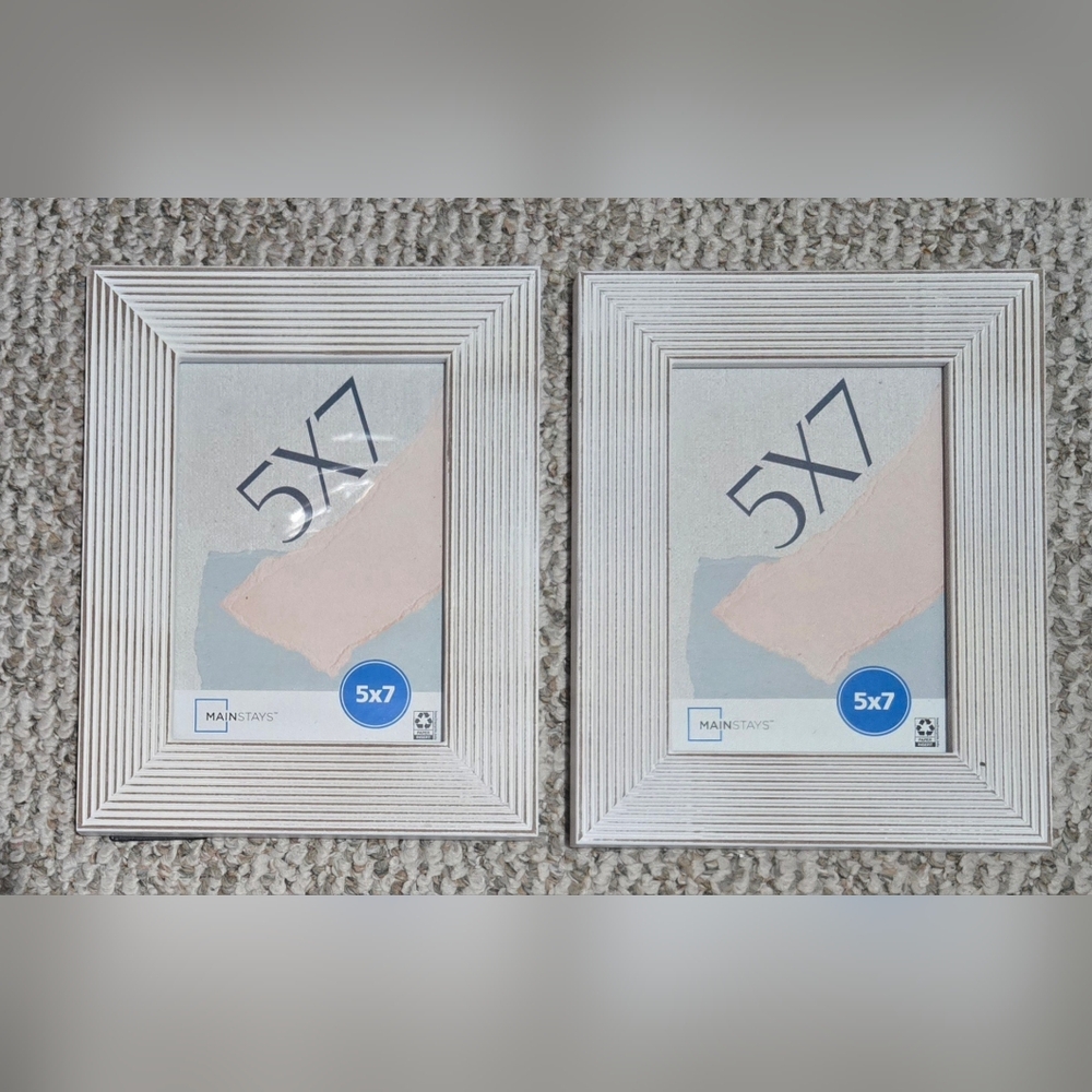 Mainstays Cream 5x7 Picture Frame Pair.  Brand new